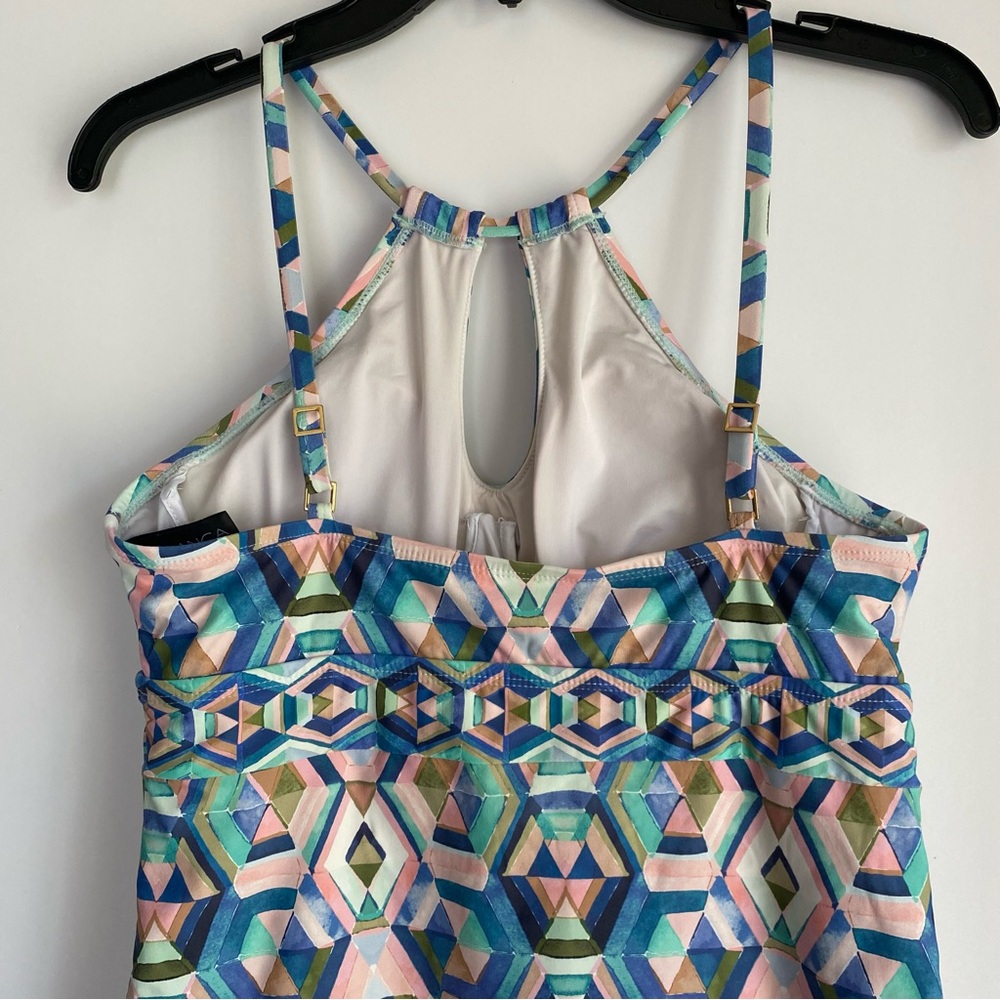La Blanca Keyhole Tankini Bathing Suit Top. Size 6 - Picture 5 of 12